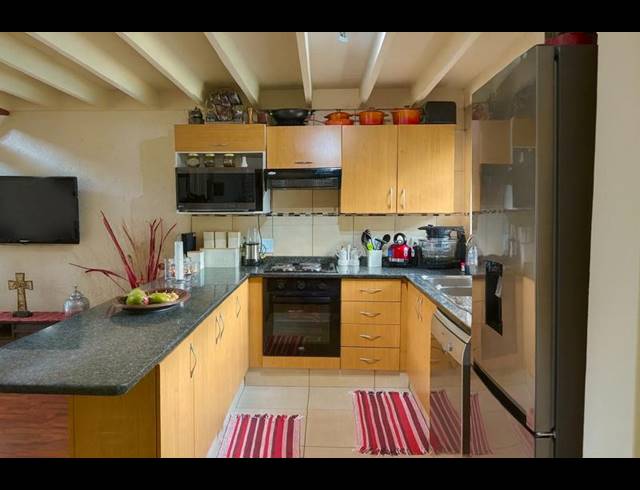 2 BEDROOM APARTMENT FOR SALE IN DOUGLASDALE